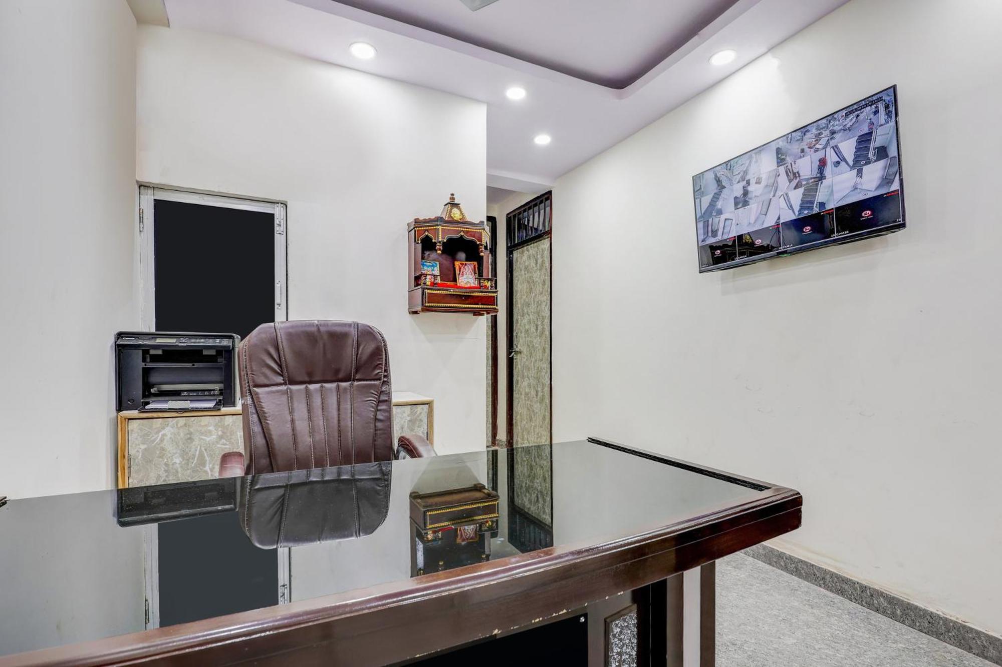 Hotel O Govind Residency ニューデリー エクステリア 写真